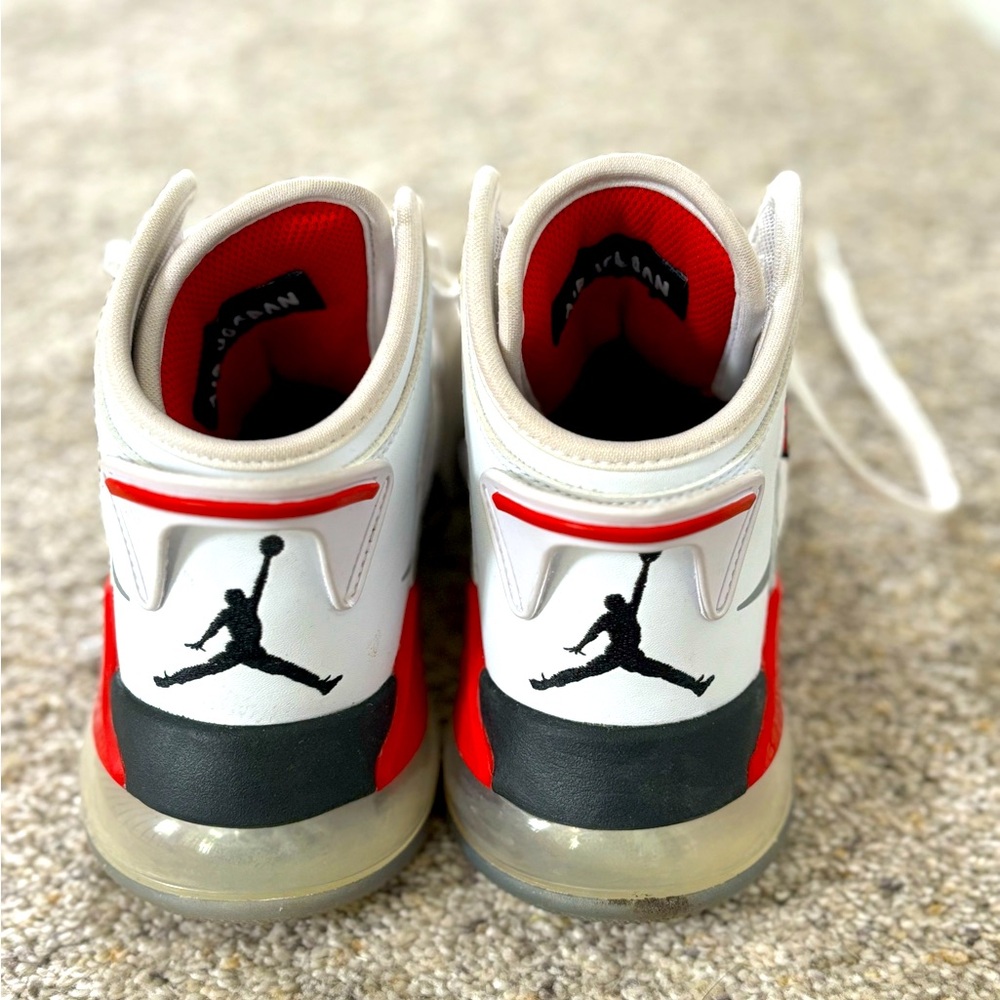 Air Jordan sneakers 5Y